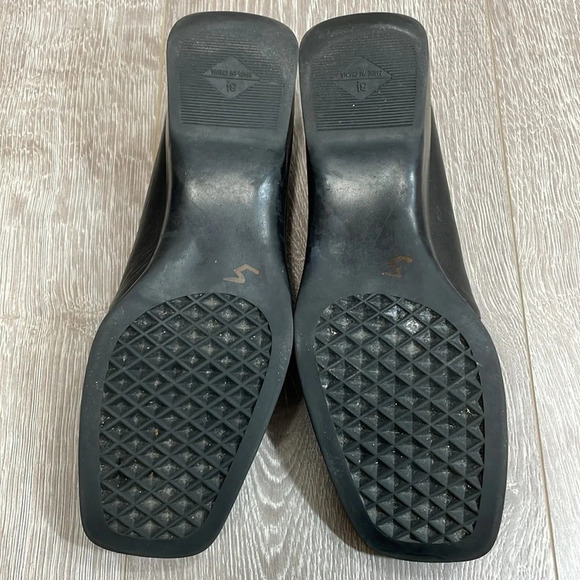 Aerosoles Black Leather Wedge Heel Slip On Loafers 8.5M - Picture 8 of 16